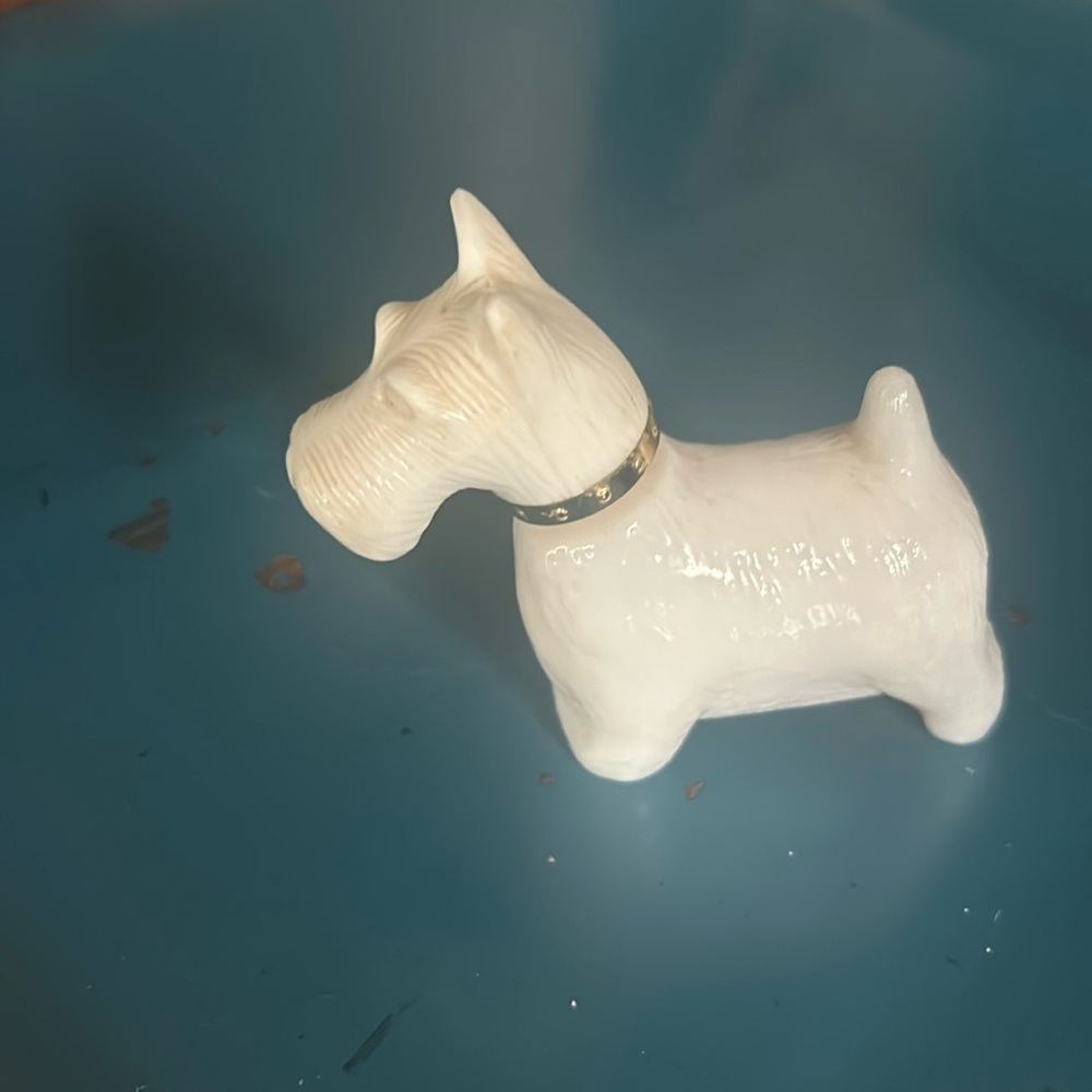 Vintage Milkglass Scottie Dog Fragrance Figurine - Picture 2 of 10